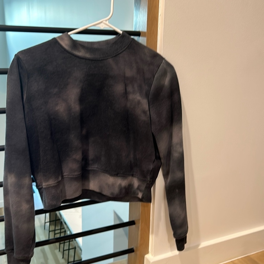 Love fire cropped sweat shirt black and white tie dye fade youth medium